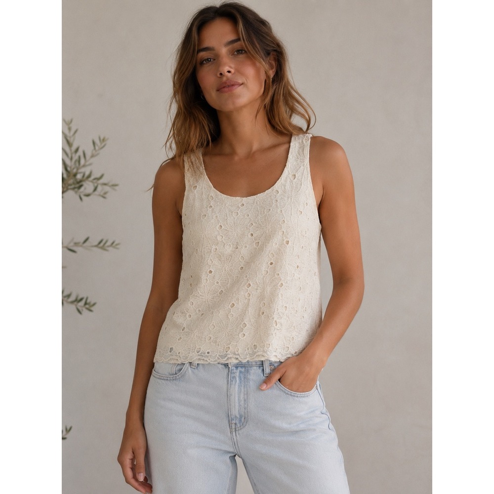 The Raconteur Cream Eyelet Lace Sleeveless Shell Top Floral Scoop Neck MP